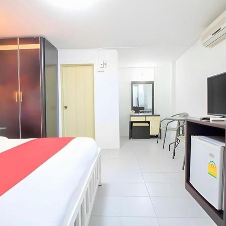 5 Diamond Hotel Bangkok Exterior photo